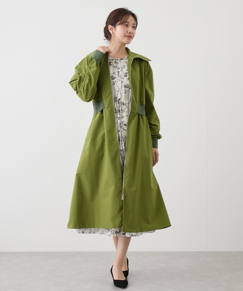 Jayro(ジャイロ)の「ウエスト切替ジップアップロングコート(その他アウター・レディース・ブラック/ベージュ/グリーン/ネイビー/サックス・F)」の3枚目の写真