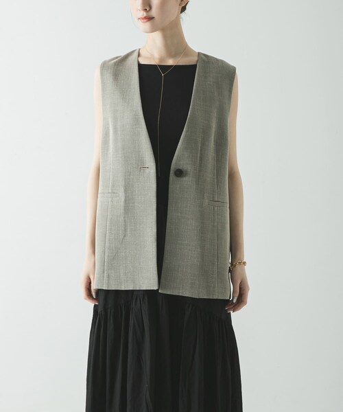 URBAN RESEARCH（アーバンリサーチ）の「シアーメッシュノーカラージレ（ベスト・レディース・BEIGE/DK NAVY・Free）」の4枚目の写真