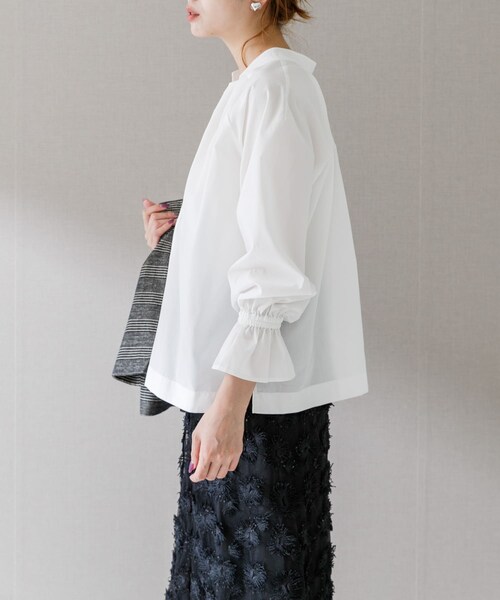 URBAN RESEARCH ROSSO（アーバンリサーチロッソ）の「2WAYボリュームシャツブラウス（シャツ/ブラウス・レディース・OFF WHITE/ORANGE/CHARCOAL・FREE）」の14枚目の写真