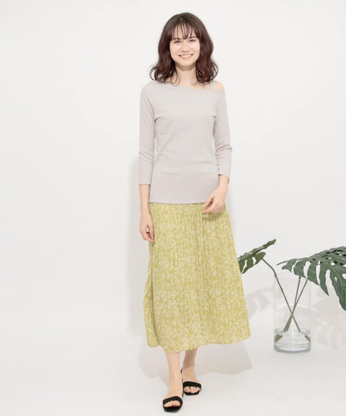 SENSE OF PLACE by URBAN RESEARCH（センスオブプレイスバイアーバンリサーチ）の「アシメネックリブトップ(7分袖)（Tシャツ/カットソー・レディース・BLACK/GREIGE/DUSTY PINK・FREE）」の17枚目の写真