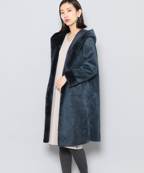SENSE OF PLACE by URBAN RESEARCH（センスオブプレイスバイアーバンリサーチ）の「フーデッドムートンコート（ムートンコート・レディース・NAVY/GREIGE・FREE）」の2枚目の写真