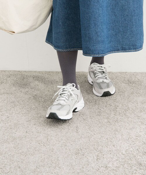 URBAN RESEARCH DOORS(アーバンリサーチドアーズ)の「NEW BALANCE MR530(スニーカー・レディース・WHITE/GRAY・23.5/24/24.5)」の11枚目の写真