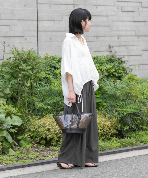 URBAN RESEARCH(アーバンリサーチ)の「『UR TECH/撥水/UVカット』ギャザーワイドパンツ(その他パンツ・レディース・ICE GRAY/BEIGE/CHARCOAL・36/38)」の22枚目の写真