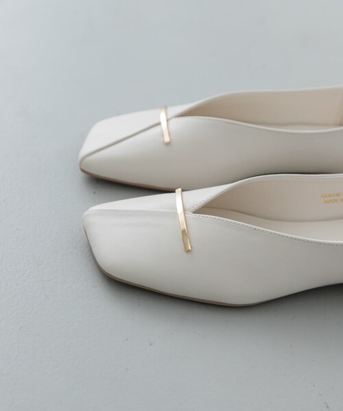 SENSE OF PLACE by URBAN RESEARCH（センスオブプレイスバイアーバンリサーチ）の「『抗菌』スクエアカットフラットシューズ（その他シューズ・レディース・IVORY/BLACK/BROWN・S/M/L）」の7枚目の写真