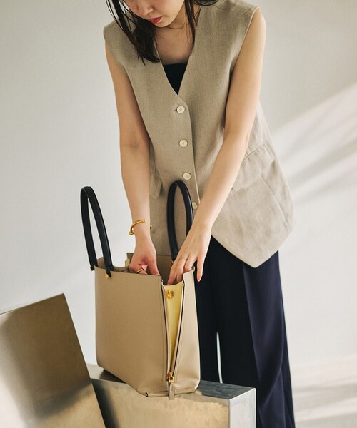 ROPE'(ロペ)の「【E'POR】Y BAG Wide/A4対応・通勤(トートバッグ・レディース・ベージュ/ブルー系・F)」の4枚目の写真