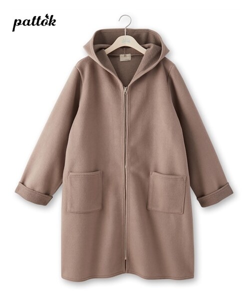 nissen（ニッセン）の「大きいサイズ 伸びて動きやすいフード付ロング丈コート（ダッフルコート・レディース・ベージュ/カーキ/ネイビー・3L/4L）」の2枚目の写真