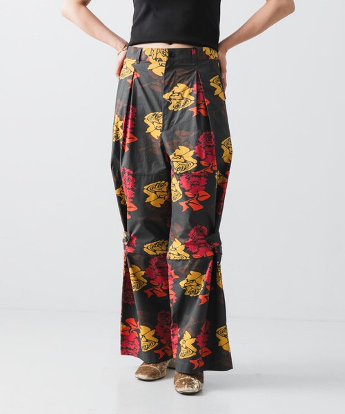 URBAN RESEARCH(アーバンリサーチ)の「COGNOMEN W.FANTASISTA FLOWER PANTS(その他パンツ・レディース・ORANGE/CHARCOAL・S/M)」の5枚目の写真