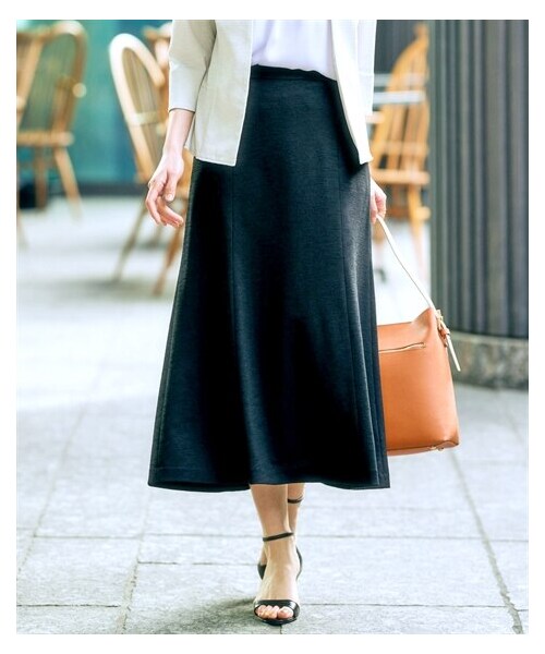 nissen（ニッセン）の「【レディーススーツ】セットアップ対応ロング丈ソフトマーメイドスカート（上下別売・うすカルジャージーシリーズ）（スーツパンツ・レディース・ネイビー/黒/グレージュ・S/M/L/LL/3L/4L/5L/6L/8L）」の5枚目の写真