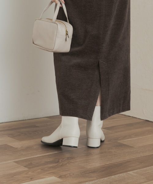 URBAN RESEARCH DOORS（アーバンリサーチドアーズ）の「チャンキーヒールブーツ（ブーツ・レディース・IVORY/BLACK・36/37/38）」の5枚目の写真