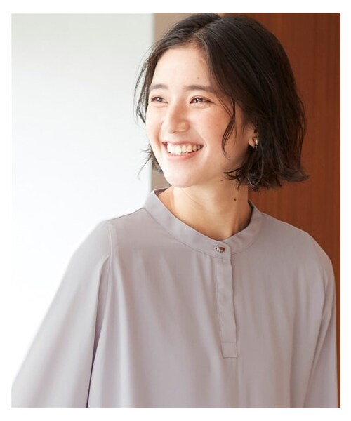 nissen（ニッセン）の「大きいサイズドルマンバンドカラーブラウス（吸汗速乾裏地付）（シャツ/ブラウス・レディース・アイスグレー/ラベンダー/オフホワイト・L/LL/3L/4L/5L/6L/8L/10L）」の11枚目の写真