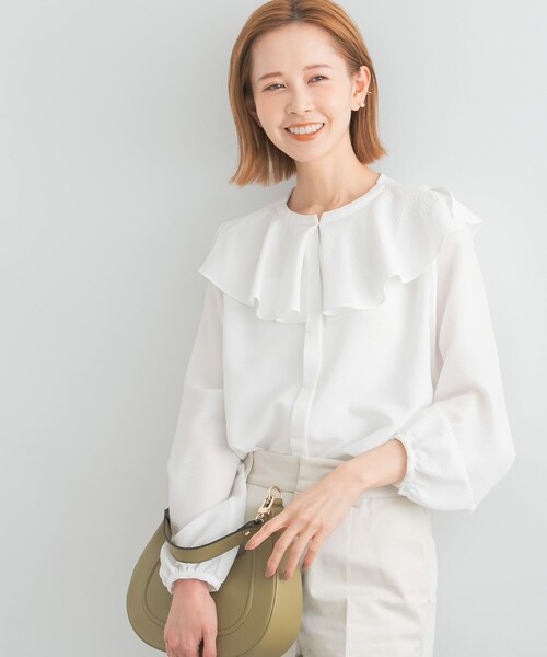 URBAN RESEARCH ROSSO（アーバンリサーチロッソ）の「楊柳フリルブラウス（シャツ/ブラウス・レディース・blue/white/beige・FREE）」の5枚目の写真