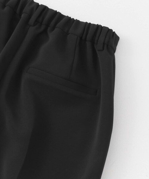 URBAN RESEARCH ROSSO（アーバンリサーチロッソ）の「CHIGNON　チャーム付テーパードパンツ（その他パンツ・レディース・LBEIGE/BLACK・36/38）」の5枚目の写真