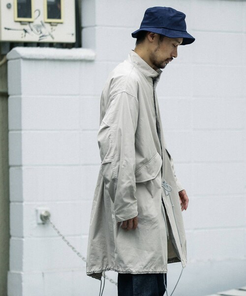 URBAN RESEARCH Sonny Label（アーバンリサーチサニーレーベル）の「『別注』ARMY TWILL×Sonny Label　Fish Tail Coat（モッズコート・メンズ・L.GRAY/KHAKI・M/L/XL）」の6枚目の写真