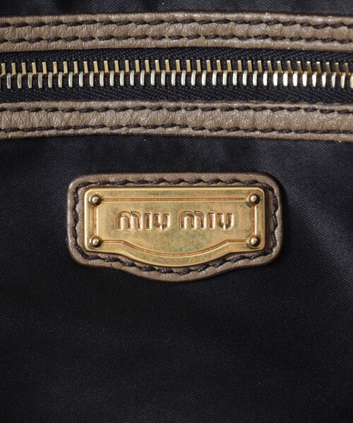 URBAN RESEARCH(アーバンリサーチ)の「VINTAGE MIUMIU 00sレザー2WAYショルダー(ボストンバッグ・レディース・-・-)」の9枚目の写真
