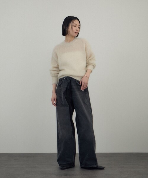 ADAM ET ROPE'（アダムエロペ）の「【AGOLDE（エーゴールドイー）】VANA PETITE JEAN 28.5（デニムパンツ・レディース・ブラック系/ブルー系・25/26/27/28）」の18枚目の写真