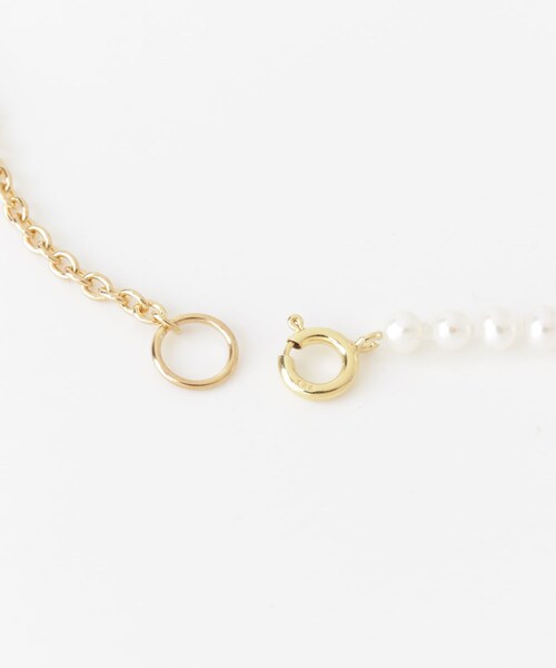 URBAN RESEARCH ROSSO（アーバンリサーチロッソ）の「Pearl×chain lariat（ネックレス・レディース・WHT×GLD・Free）」の9枚目の写真