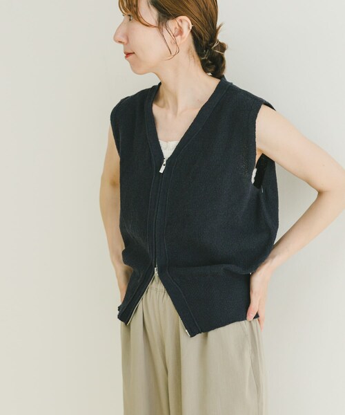 ITEMS URBANRESEARCH（アイテムズ アーバンリサーチ）の「ブークレジップベスト（ベスト・レディース・BEG/NVY/MOC・FREE）」の21枚目の写真