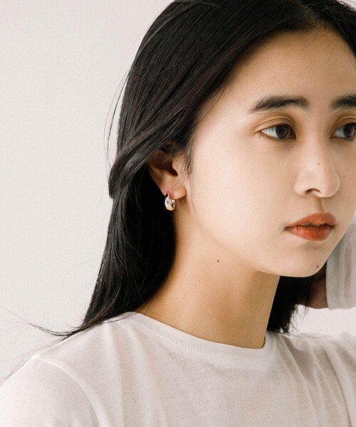 URBAN RESEARCH(アーバンリサーチ)の「decor『デコール』 Plump Drop Pierce L SV(ピアス(両耳用)・レディース・SILVER・-)」の6枚目の写真