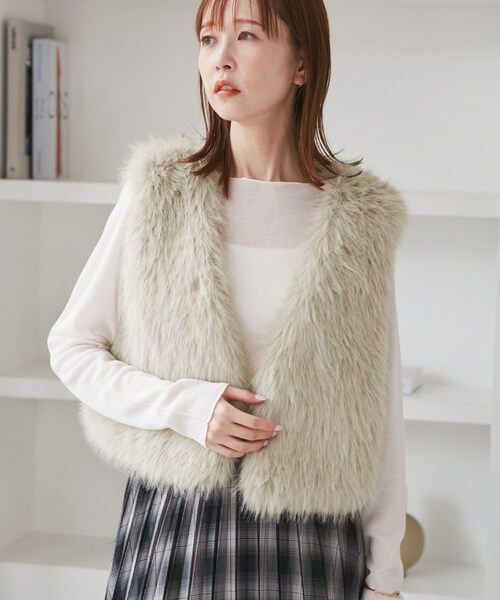 ROPE' PICNIC（ロペピクニック）の「ファーベスト（ベスト・レディース・ダークブラウン/ベージュ・F）」の13枚目の写真