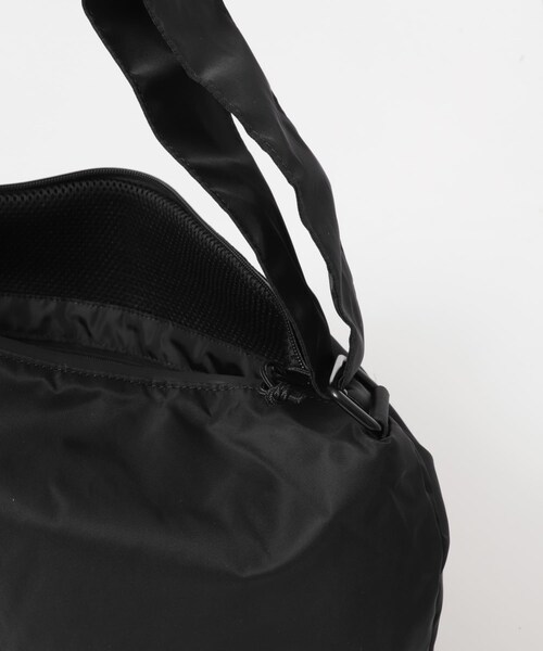 URBAN RESEARCH DOORS（アーバンリサーチドアーズ）の「『別注』YAKPAK×DOORS　SHOULDER BAG M（ショルダーバッグ・メンズ・BLACK/CHARCOAL/GRAY・-）」の11枚目の写真