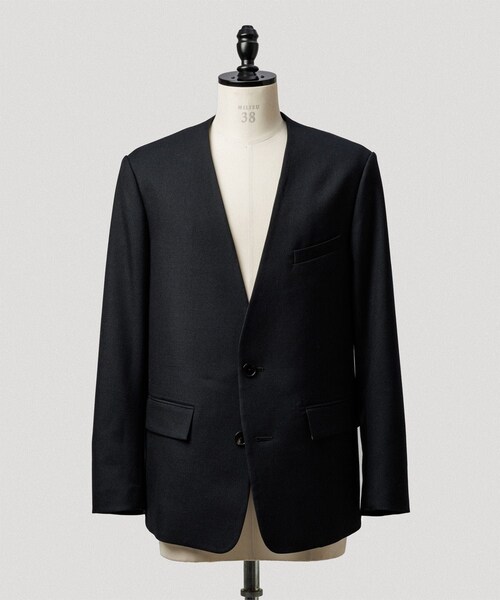 ADAM ET ROPE'（アダムエロペ）の「ハードクロス ノーカラージャケット / セットアップ対応（ノーカラージャケット・メンズ・ブラック/ダークブラウン系・L/M）」の4枚目の写真