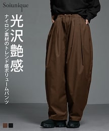 nissen | 光沢素材たっぷりタックボリュームパンツ ［Soiunique］(パンツ)