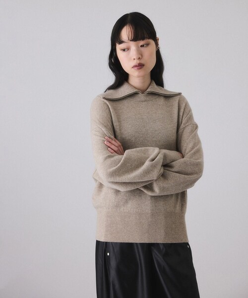 ADAM ET ROPE'(アダムエロペ)の「カシミア混ZIPタートルネックプルオーバー(ニット/セーター・レディース・グレー/ベージュ・F)」の15枚目の写真