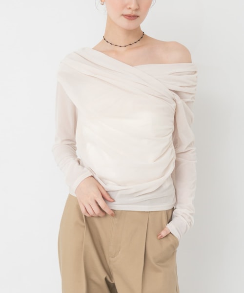 URBAN RESEARCH(アーバンリサーチ)の「ベロアオフショルドレープカットソー(Tシャツ/カットソー・レディース・OFF WHITE/BLACK・Free)」の1枚目の写真