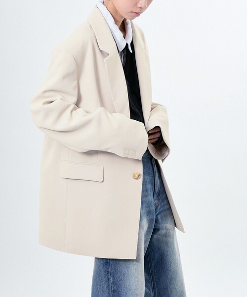 ADAM ET ROPE'(アダムエロペ)の「BOXY SET UP JACKET(テーラードジャケット・レディース・ブラック/ベージュ系・38/40/42)」の14枚目の写真