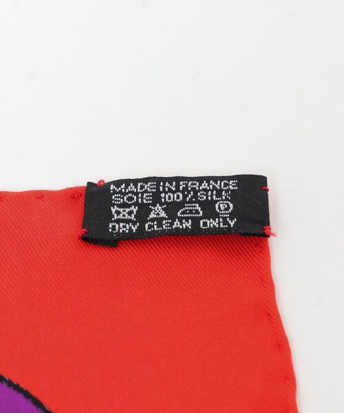 URBAN RESEARCH ROSSO（アーバンリサーチロッソ）の「江口洋品店　HERMES カレ70スカーフ RYTHMES黒タグ（バンダナ/スカーフ・レディース・レッド系・-）」の6枚目の写真