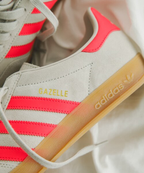URBAN RESEARCH DOORS(アーバンリサーチドアーズ)の「adidas Exclusive GAZELLE INDOOR(スニーカー・メンズ・ワンダーアルミナ・26/26.5/27/27.5/28/28.5/25.5)」の5枚目の写真