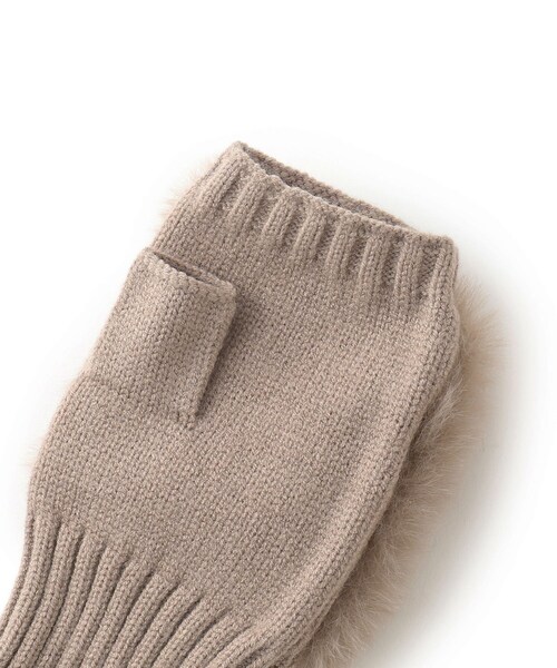 VIS（ビス）の「フィンガーレスファーアームウォーマー（手袋・レディース・キナリ/ベージュ・F）」の17枚目の写真