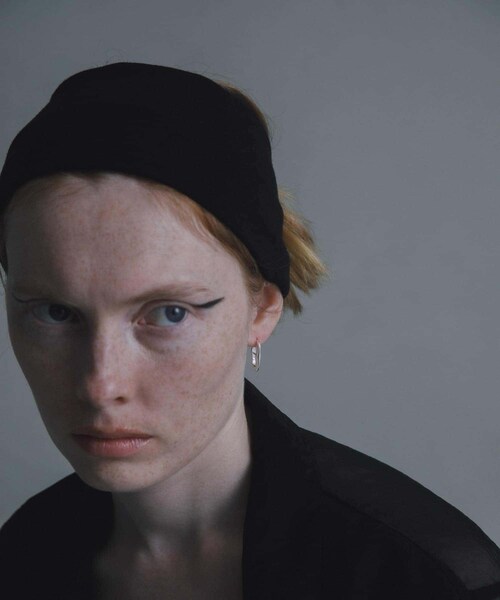 URBAN RESEARCH（アーバンリサーチ）の「decor『デコール』　Wide Hairband（ヘアバンド・レディース・CHARCOAL/BLACK/BROWN/OFF/BURGUNDY/SAX・-）」の18枚目の写真