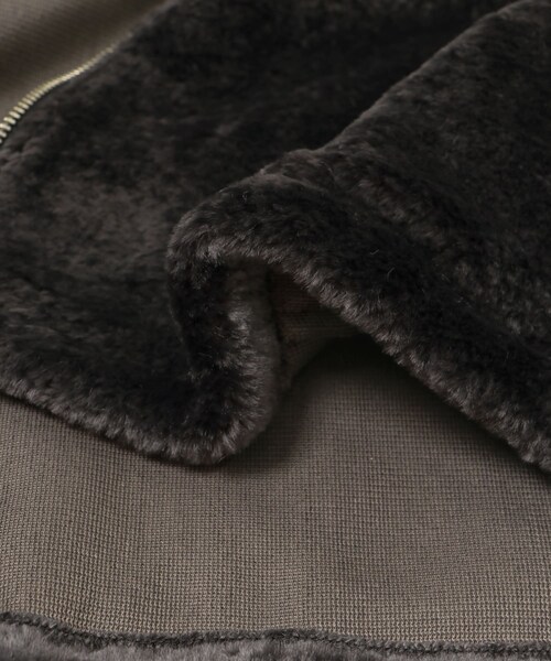 THE GOODLAND MARKET（ザグッドランドマーケット）の「『別注』MIDIUMISOLID×TGM　boa blouson（ブルゾン・レディース・white/gray・FREE）」の21枚目の写真