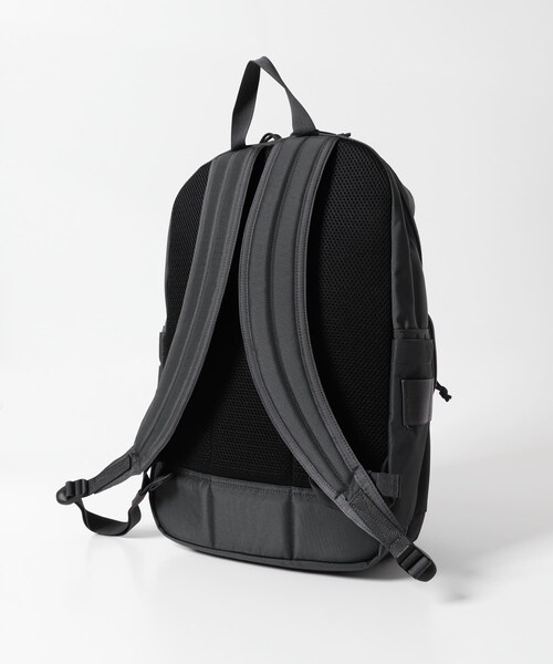 URBAN RESEARCH DOORS（アーバンリサーチドアーズ）の「BRIEFING　BS BOX PACK AG（バックパック/リュック・メンズ・BLACK/DARK GRAY・Free）」の7枚目の写真