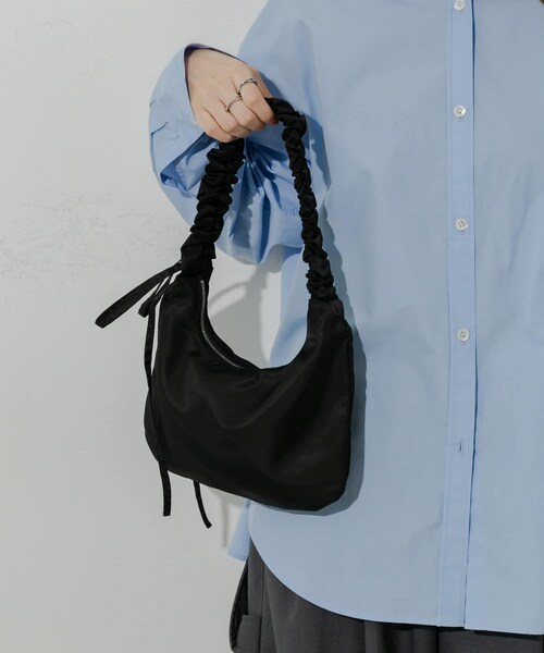 SMELLY（スメリー）の「ギャザーワンハンドルバッグ（ハンドバッグ・レディース・RED/IVO/BLK・-）」の20枚目の写真