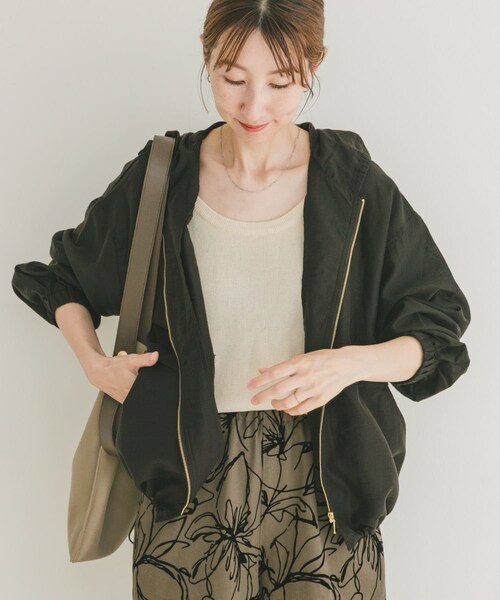 ITEMS URBANRESEARCH（アイテムズ アーバンリサーチ）の「シアーフードブルゾン（ブルゾン・レディース・OFF/KHK/BLK・FREE）」の10枚目の写真