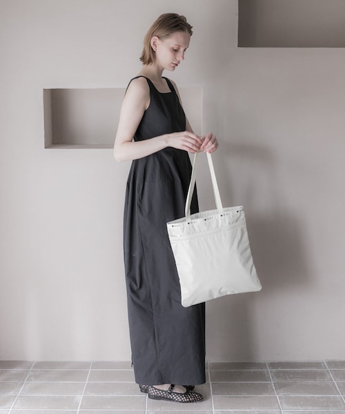 URBAN RESEARCH（アーバンリサーチ）の「『別注』LeSportsac×URBAN RESEARCH　LARGE EMERALD TOTE（トートバッグ・レディース・BLACK/B BEIGE・-）」の15枚目の写真