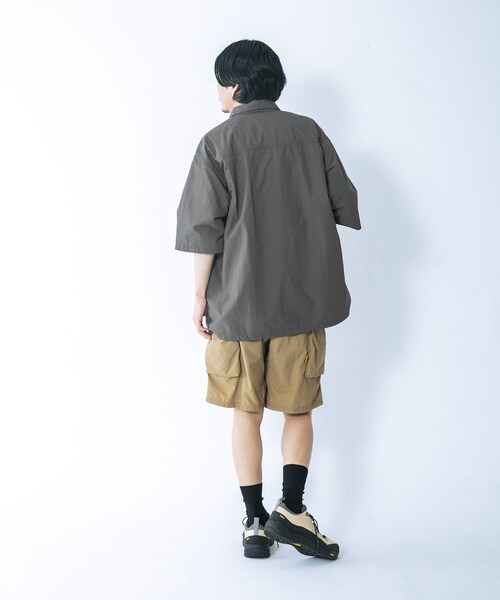 EKAL（エカル）の「『撥水/UVカット/UR TECH』ナイロンタッサーショートスリーブシャツ（シャツ/ブラウス・メンズ・レイクサンリーフ/イエロー/ネイビー/グラファイト/レイクブルー・M/L）」の18枚目の写真