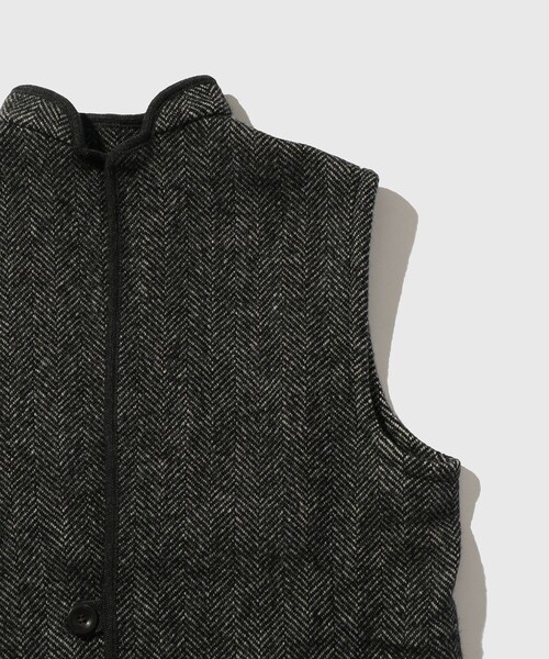 ADAM ET ROPE'(アダムエロペ)の「【E.S.P/イーエスピー】SOLA VEST TWEED(ダウンベスト・メンズ・チャコール・L/M)」の5枚目の写真