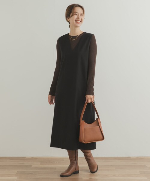 『UR TECH』ストレートラインジャンパースカート