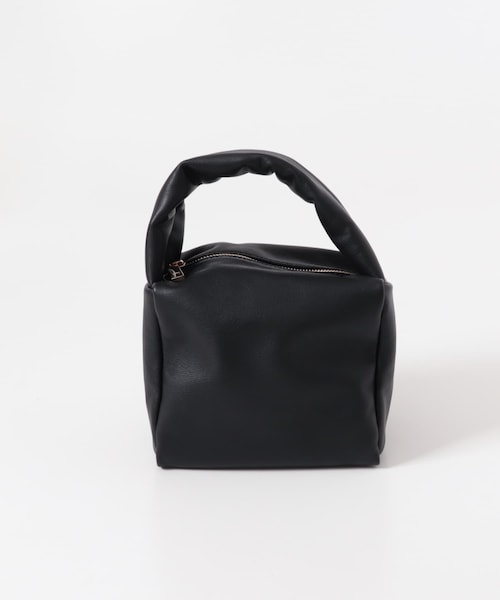 URBAN RESEARCH DOORS(アーバンリサーチドアーズ)の「AULENTTI puff cube bag(ハンドバッグ・レディース・NERO・Free)」の1枚目の写真