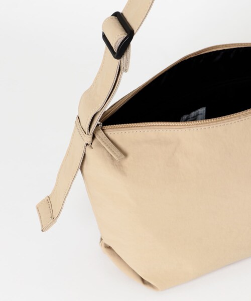 URBAN RESEARCH DOORS(アーバンリサーチドアーズ)の「ウォッシャブルミニショルダー(ショルダーバッグ・レディース・BEIGE/BLACK・one)」の18枚目の写真