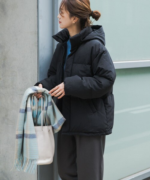 URBAN RESEARCH DOORS（アーバンリサーチドアーズ）の「ミドルダウンジャケット（その他アウター・レディース・IVORY/L.MOCHA/BLACK・M）」の16枚目の写真