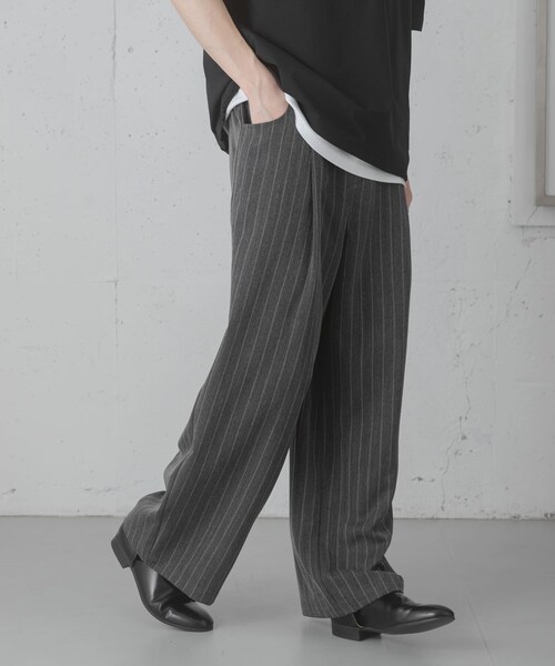 SENSE OF PLACE by URBAN RESEARCH(センスオブプレイスバイアーバンリサーチ)の「ピンストライプタックワイドスラックス(その他パンツ・メンズ・CHARCOAL/BROWN/GREIGE・M/L)」の18枚目の写真