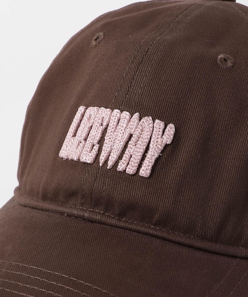 KBF（ケイビーエフ）の「チェーンステッチエンブロイダリーCAP（キャップ・レディース・BROWN/BLUE/CHARCOAL・one）」の18枚目の写真