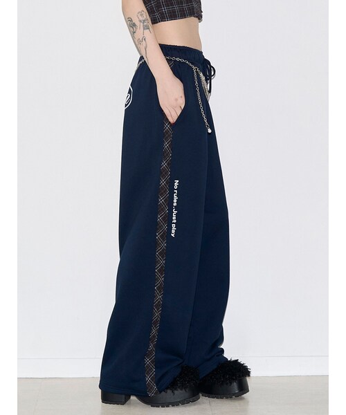 jouetie(ジュエティ)の「ロゴルーズスウェットパンツ(その他パンツ・レディース・グレー/ブラック/ネイビー・F)」の9枚目の写真