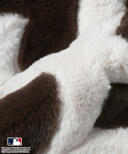 ROPE'(ロペ)の「【MLB COLLECTION BY JUN】フェイクファーブルゾン(その他アウター・レディース・ホワイト/ダークブラウン/ネイビー/グレー・F)」の22枚目の写真