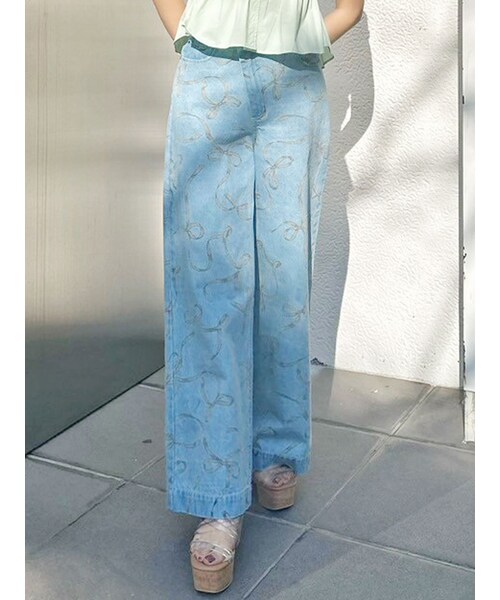 MERCURYDUO（マーキュリーデュオ）の「リボンプリントデニムパンツ（デニムパンツ・レディース・ブルー/インディゴ・S/M）」の10枚目の写真