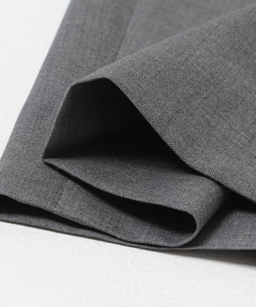 URBAN RESEARCH（アーバンリサーチ）の「YLEVE　S120S CHAMBRAY W 3TACK（その他パンツ・メンズ・020 GREY/050 MOCA・3/4）」の11枚目の写真